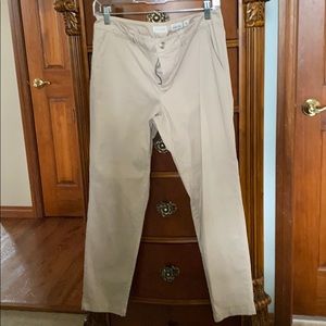 Khaki chinos. Maison Jules